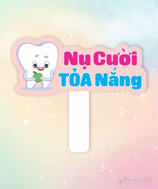 Hashtag cầm tay nụ cười toả nắng