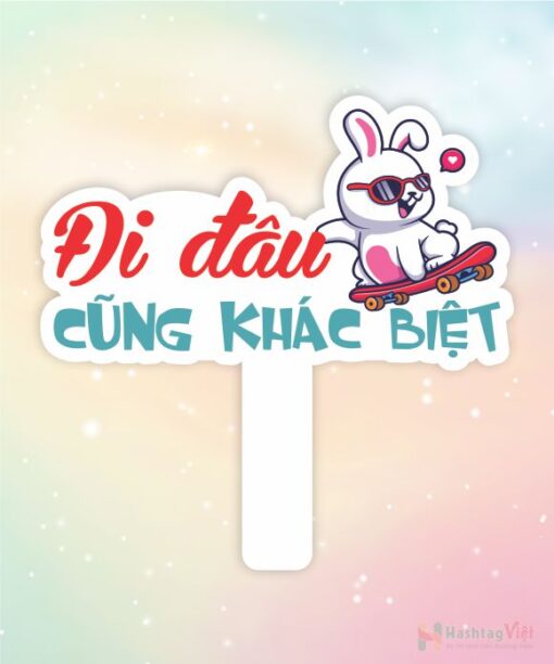 Hashtag cầm tay đi đâu cũng khác biệt