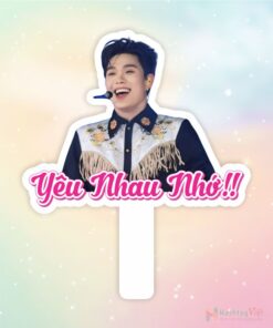 Hashtag cầm tay Dương Domic