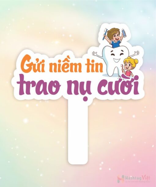 Hashtag cầm tay gửi niềm tin trao nụ cười