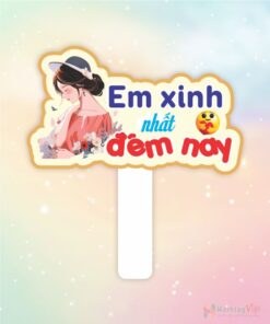 Hashtag cầm tay em xinh nhất hôm nay