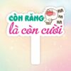 Hashtag cầm tay còn răng thì còn cười
