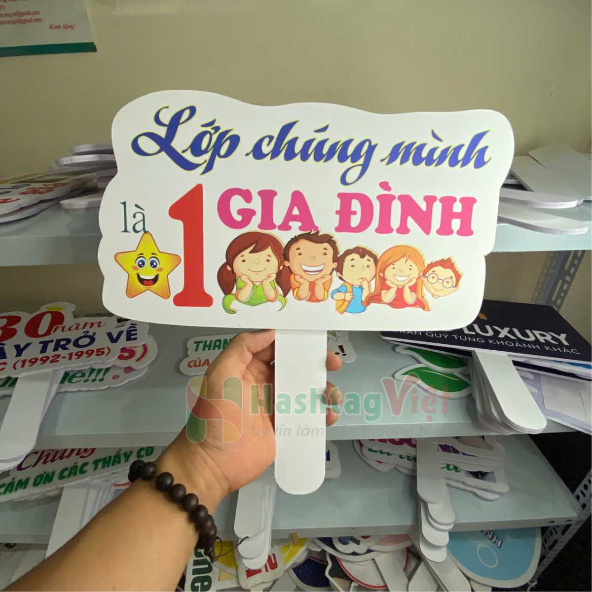 Hashtag lớp chúng mình là một gia đình