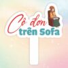 Hashtag cầm tay cô đơn trên sofa