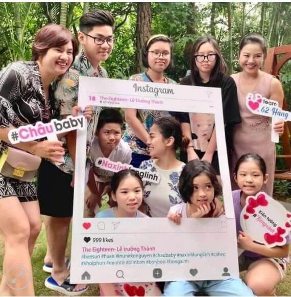 In hashtag cầm tay