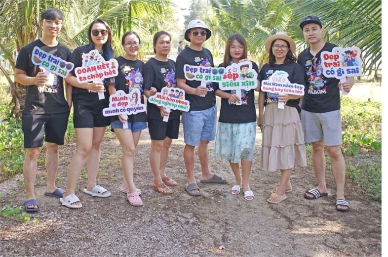 Hashtag cầm tay công ty