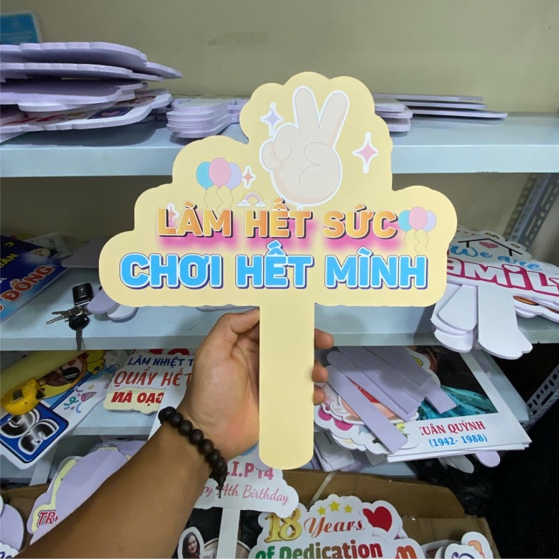 Hashtag làm hết sức chơi hết mình