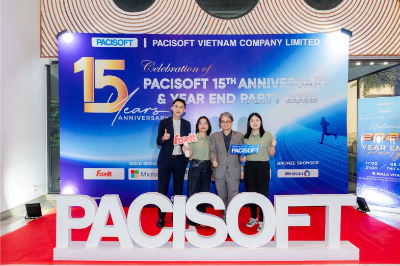 Hashtag sự kiện Year End Party
