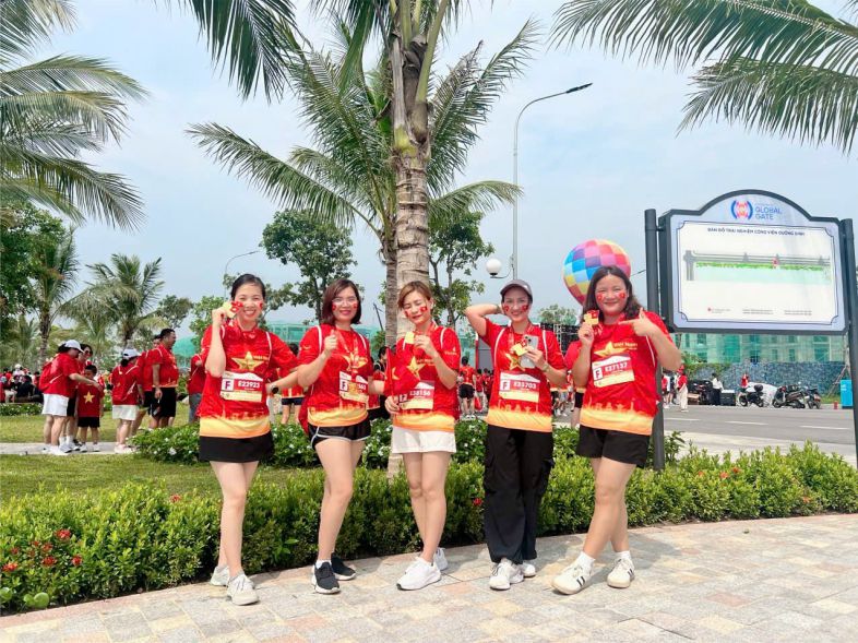 Hashtag cầm tay chạy bộ