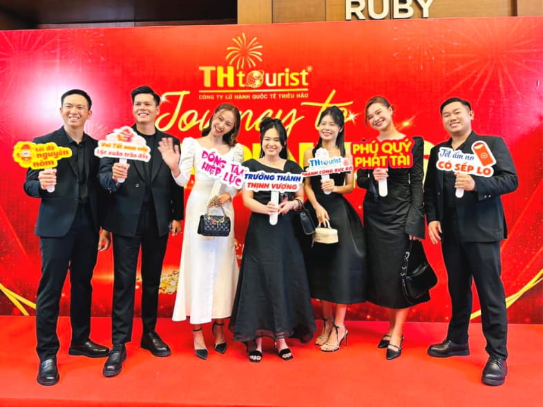 Hashtag cầm tay khai trương đẹp