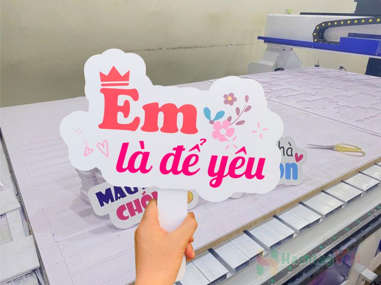 Hashtag em là để yêu