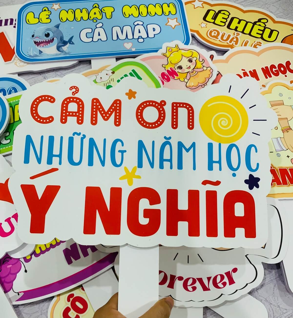 Hashtag cảm ơn những năm học ý nghĩa