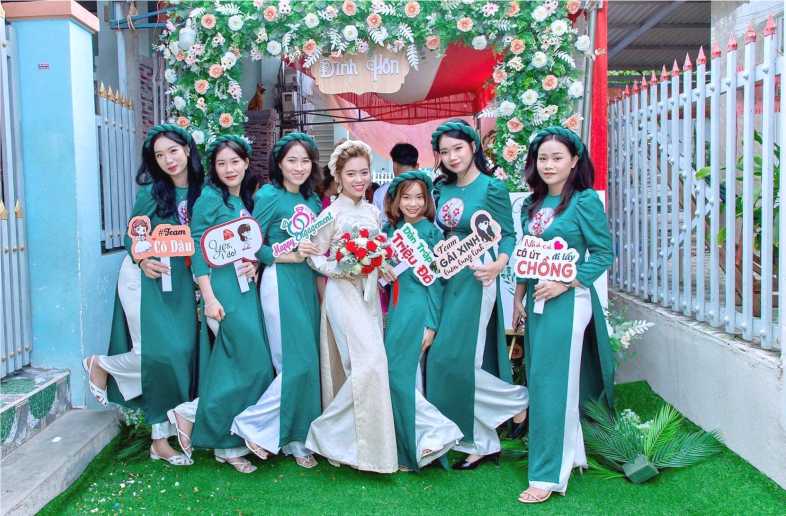 Hashtag chụp hình đám cưới