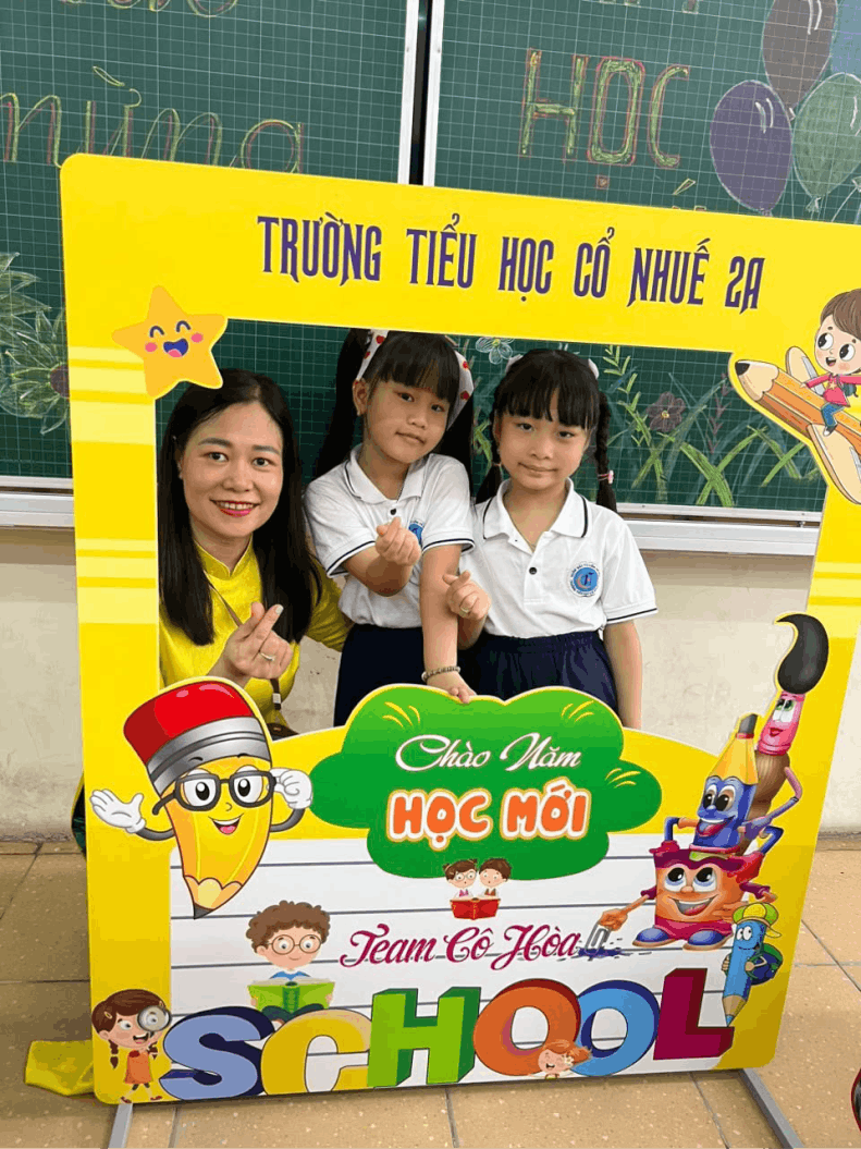 Khung checkin chào mừng năm học mới