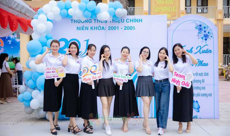Hashtag 25 năm ngày trở về